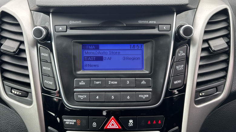 Hyundai i30 1.6 CRDi Blue Drive Classic 5dr Diesel Hatchback